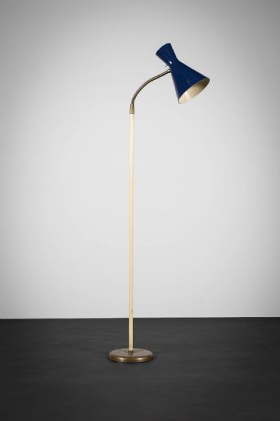 AN ANGULAR FLOOR LAMP at deVeres Auctions