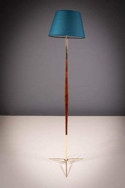 A TEAK AND GILT METAL FLOOR LAMP, FRENCH 1970's. at deVeres Auctions