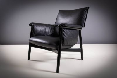 THE EO15 EMBRACE CHAIR by CARL HANSEN & SON,  at deVeres Auctions