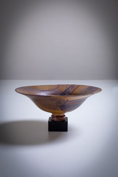 BOWL WITH SERATED FOOT by Sonja Landweer sold for €2,200 at deVeres Auctions