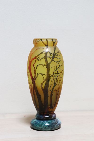 292 by A CAMEO GLASS VASE  at deVeres Auctions