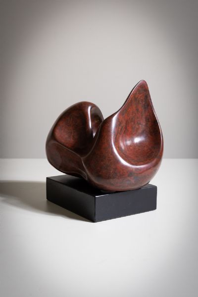 SHAPED FORM by Sonja Landweer sold for €3,200 at deVeres Auctions